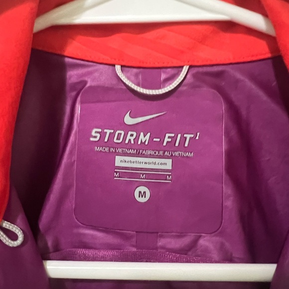 NIKE STORM FIT LIGHT LONG SLEEVE JACKET ZIPPER UP & 1 SIDE POCKET 4 WOMEN - Picture 4 of 6
